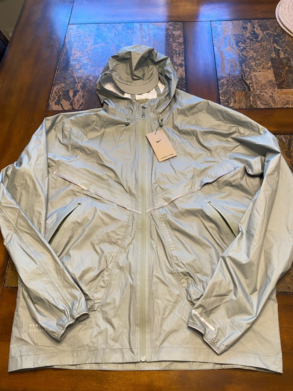 Nike Storm-FitADV Men’s Reflective Hooded waterproof running jacket